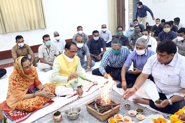 मुख्यमंत्री निवास में हुई विजयादशमी की पूजा अर्चना